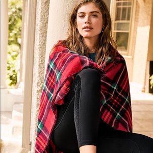 VS PINK Holiday 2019 Plaid Cozy Blanket